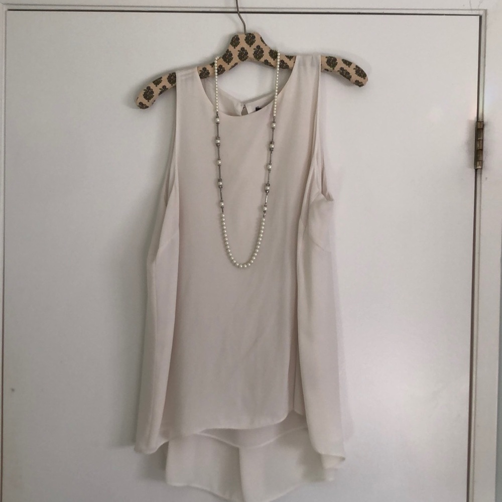 White Vince Camuto Hi-Lo Sleeveless Blouse
